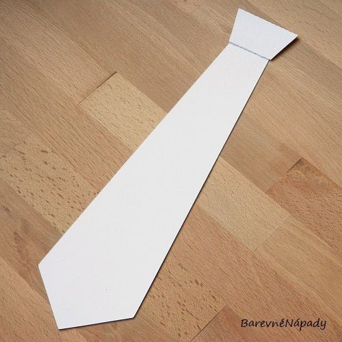 papírová kravata