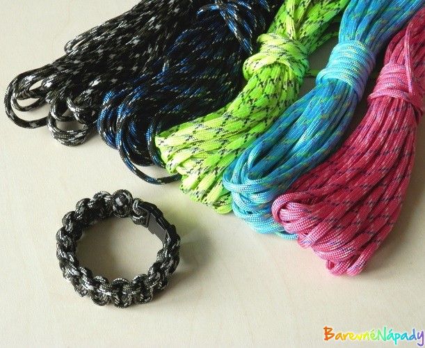 paracord náramek - šňůry.JPG