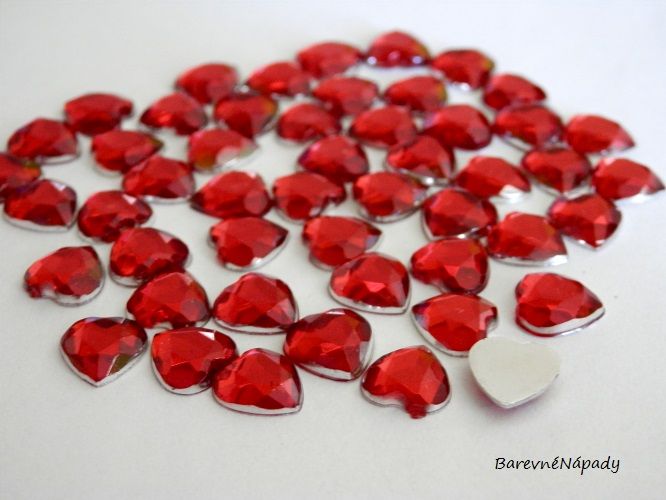 plastové kamínky - srdce červené.JPG